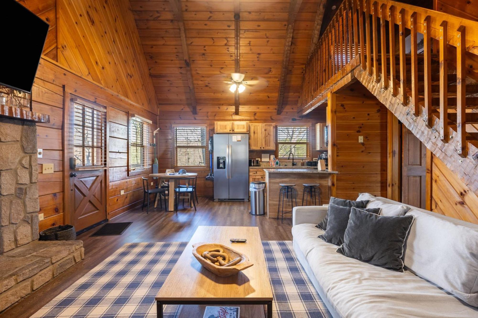 Dudley II By Avantstay Comfortable Cabin W Hot Tub Views Pigeon Forge Exterior photo