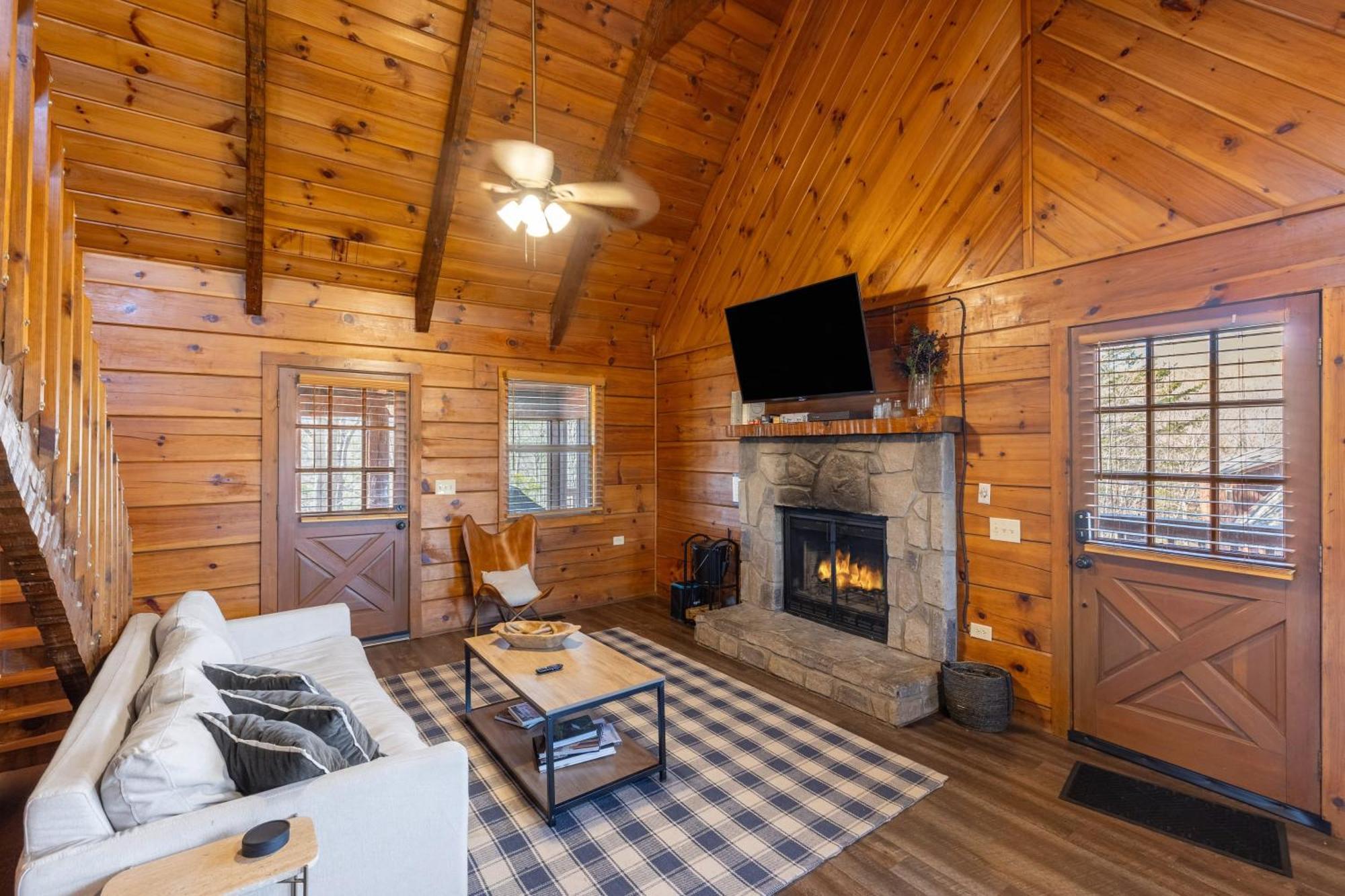 Dudley II By Avantstay Comfortable Cabin W Hot Tub Views Pigeon Forge Exterior photo