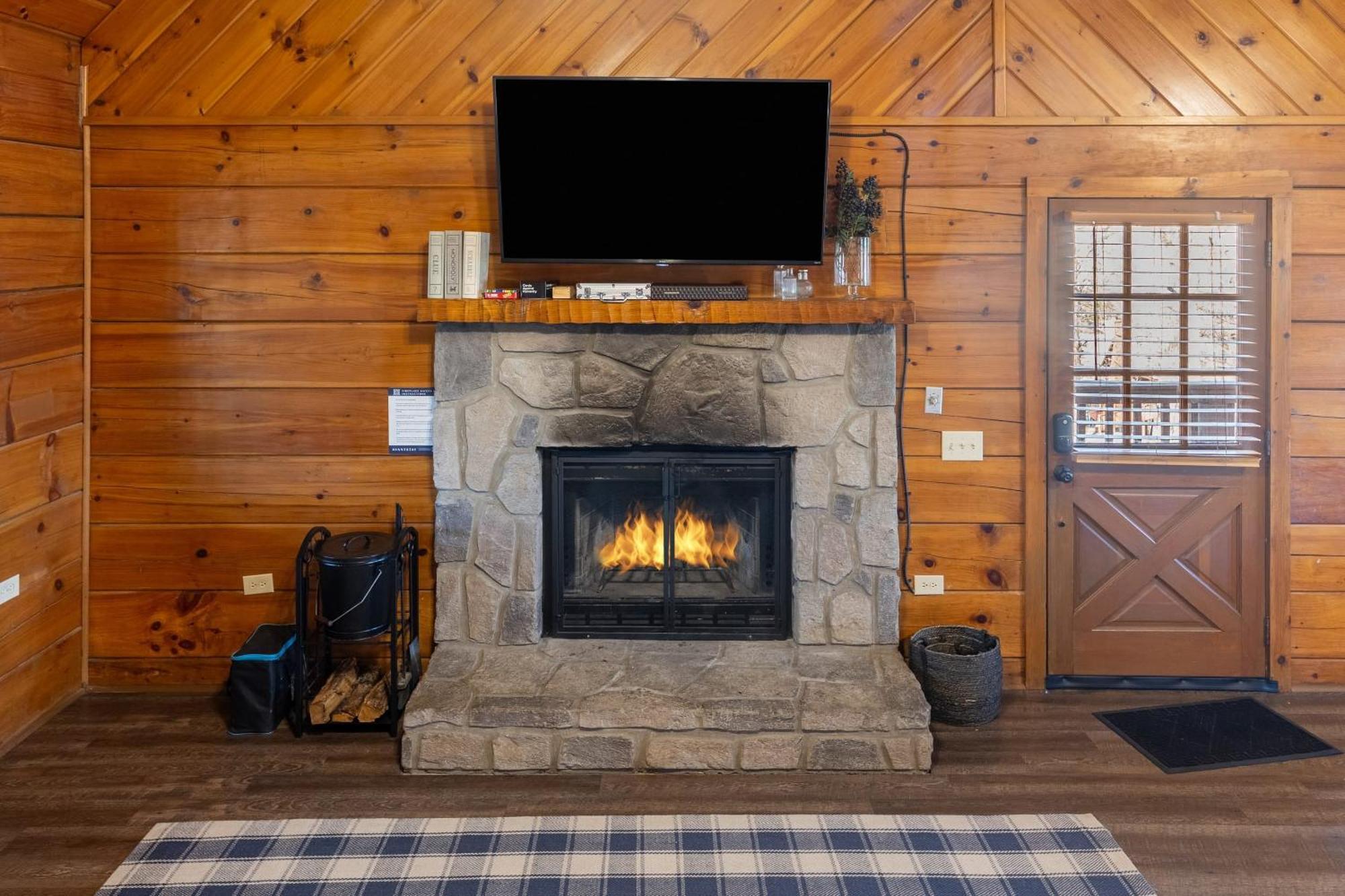 Dudley II By Avantstay Comfortable Cabin W Hot Tub Views Pigeon Forge Exterior photo