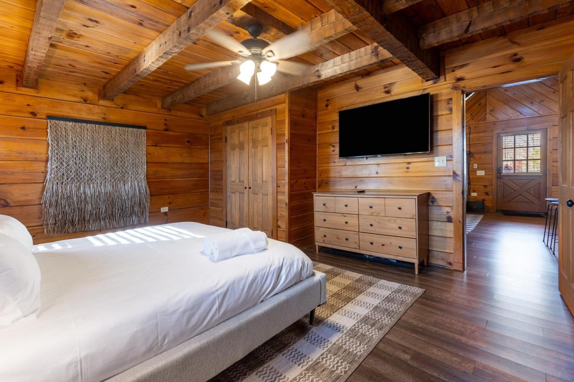Dudley II By Avantstay Comfortable Cabin W Hot Tub Views Pigeon Forge Exterior photo