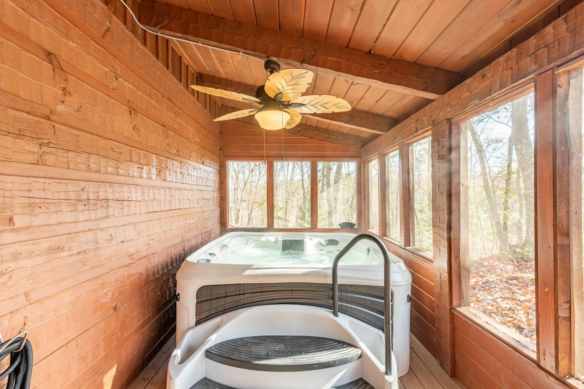 Dudley II By Avantstay Comfortable Cabin W Hot Tub Views Pigeon Forge Exterior photo