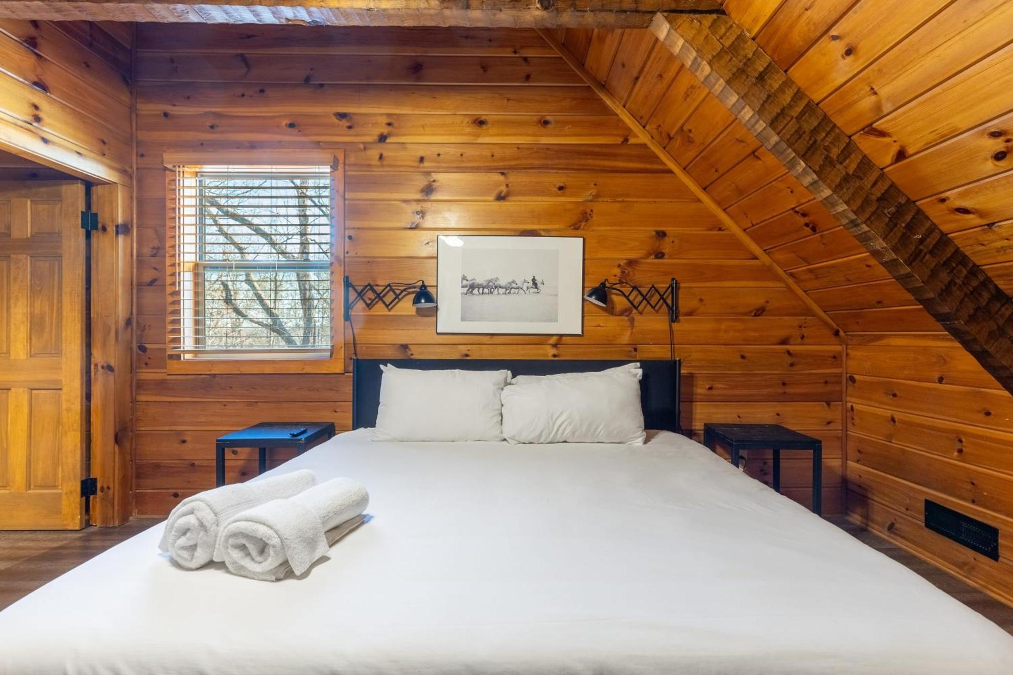 Dudley II By Avantstay Comfortable Cabin W Hot Tub Views Pigeon Forge Exterior photo